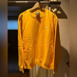 Nike pullover crewneck sweater